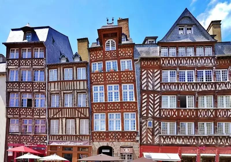 maison pans de bois rennes