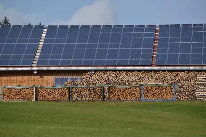hangar photovoltaïque agricole