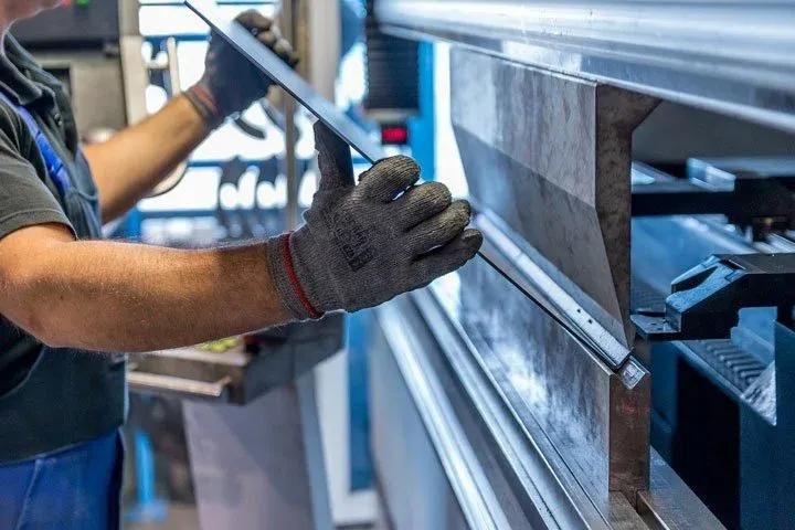 fabrication panneau solaire usine