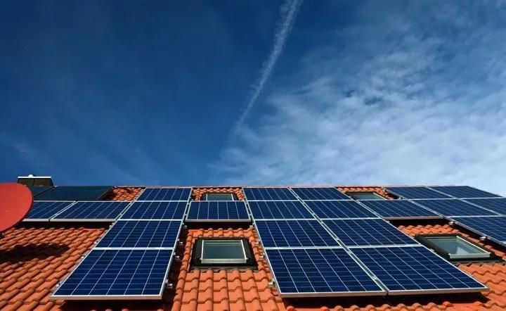 panneau solaire surimposition obstacle toiture